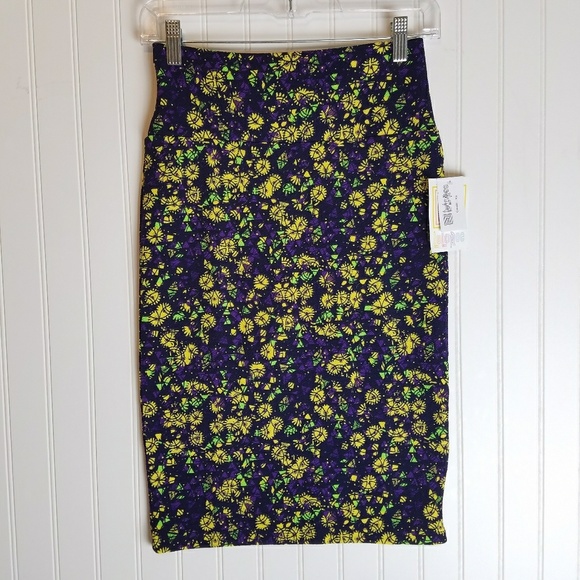 LuLaRoe Cassie Purple & Yellow Floral Print XS - Picture 1 of 4